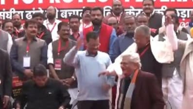 Arvind Kejriwal, Bhagwant Mann join Pinarayi Vijayan (ANI)