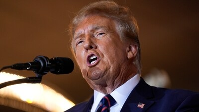 The federal judge who presided over the jury trial that resulted in an $83 million award to writer E. Jean Carroll for her defamation claims against Trump said Wednesday, Feb. 7, 2024, that his rejection of his lawyer's unusual midtrial mistrial request was not a close call. (AP Photo/Matt Rourke, File) (AP) The federal judge who presided over the jury trial that resulted in an $83 million award to writer E. Jean Carroll for her defamation claims against Trump said Wednesday, Feb. 7, 2024, that his rejection of his lawyer's unusual midtrial mistrial request was not a close call. (AP Photo/Matt Rourke, File) (AP)