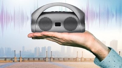 Valentines day: Share and dedicate your favorite music to your loved one with a portable bluetooth speaker under 1000.