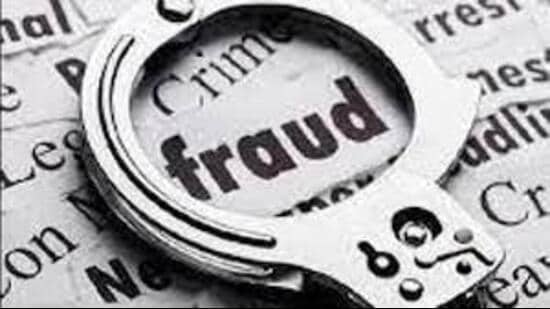 The complainant Ram Mehar Sharma said that the two cops demanded ₹5 lakh illegal gratification. (HT File Photo)