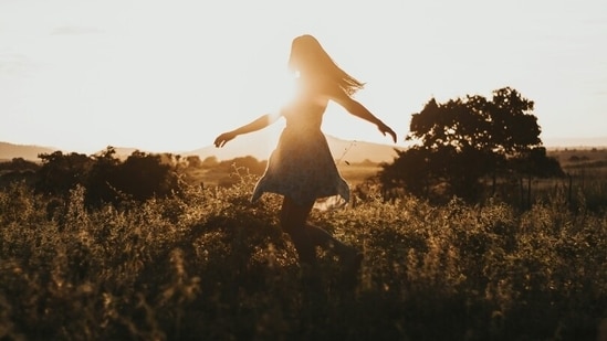 When we face a new request, we should take five minutes to pause, think and reflect and then respond to it. This helps us to know if we really want to be a part of it or not.&nbsp;(Unsplash)
