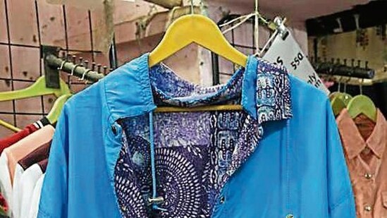 Cheat on wind, not your partner, with this jacket that guarantees a fit look. Price: <span class='webrupee'>₹</span>25 at Shop 92, Sarojini Nagar.(Photo: Manoj Verma/HT)
