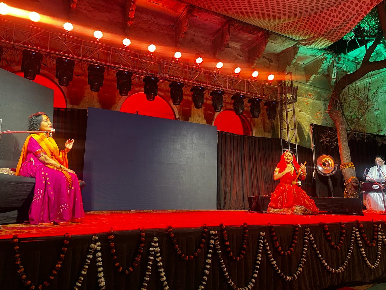 Meera: Naatya Katha based on the life of Meera Bai by Sonal Mansingh and her students. (Manjari Sinha) Meera: Naatya Katha based on the life of Meera Bai by Sonal Mansingh and her students. (Manjari Sinha)