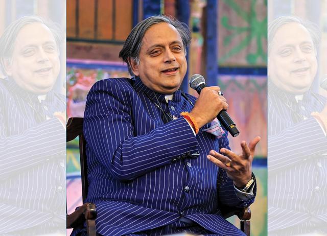 Shashi Tharoor always manages to draw crowds at the Jaipur Literature Festival. (HT Archives) Shashi Tharoor always manages to draw crowds at the Jaipur Literature Festival. (HT Archives)