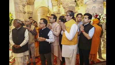 Bollywood actor Amitabh Bachchan offers prayers at the Ram Temple, in Ayodhya, on Friday, (PTI)