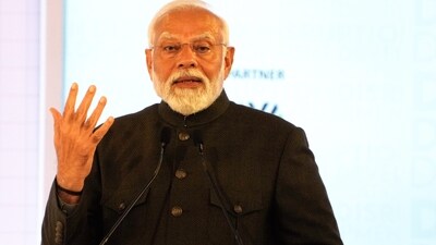 PM Modi addressing a global business summit on Friday. (PTI) PM Modi addressing a global business summit on Friday. (PTI)