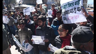 The protesters outside the secretariat in Shimla on Friday. (Deepak Sansta/HT)