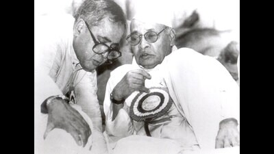 This photo from HT archives shows then Prime Minister Narasimha Rao in discussion with Congress leader Pranab Mukherjee. (Sanjay Sharma/HT File Photo) This photo from HT archives shows then Prime Minister Narasimha Rao in discussion with Congress leader Pranab Mukherjee. (Sanjay Sharma/HT File Photo)