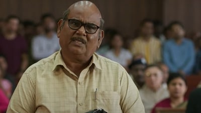 Satish Kaushik in Kaagaz trailer Satish Kaushik in Kaagaz trailer