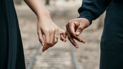 Promise Day 2024: Date, history and significance (Pexels) Promise Day 2024: Date, history and significance (Pexels)