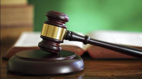 Gavel and law books (Getty Images/iStockphoto)