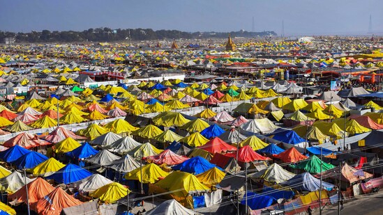 During Mauni Amavasya in the month of Magh, a large number of devotees gather in the holy city of Haridwar to take a dip in the purifying waters of the Ganga.&nbsp;(PTI)