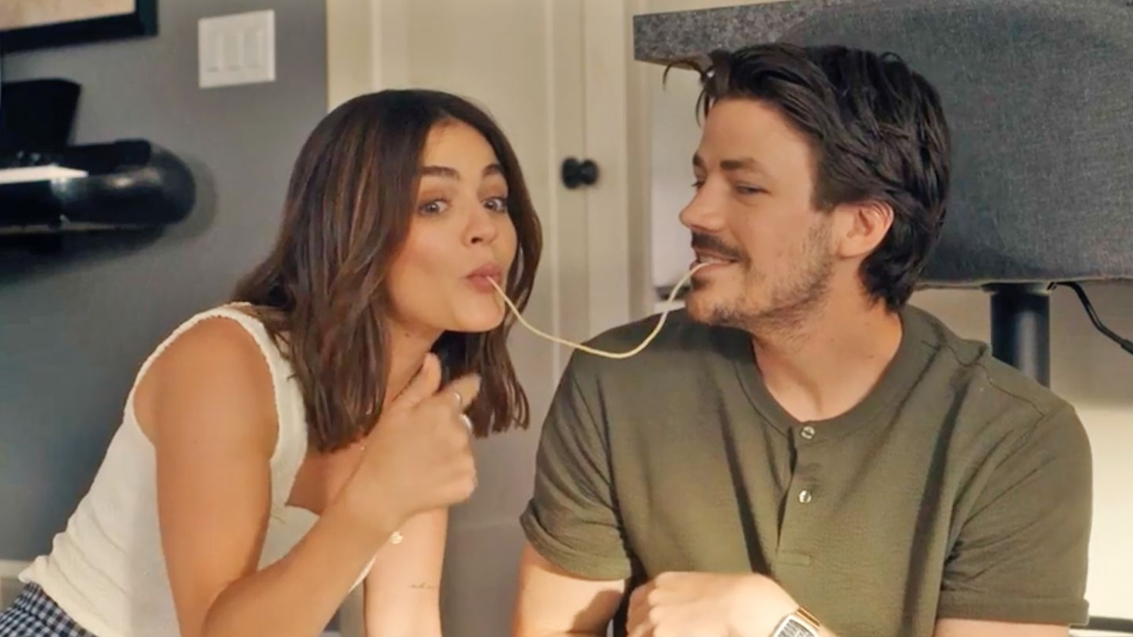 Puppy Love movie review: Lucy Hale and Grant Gustin's rom-com is forgettable | Hollywood - Vimarsana News
