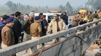 DGP Shatrujeet Kapur and other police official at the Shambhu border. (HT Photo) DGP Shatrujeet Kapur and other police official at the Shambhu border. (HT Photo)