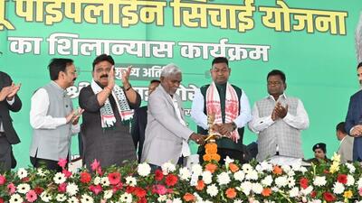 Jharkhand chief minister Champai Soren laid the foundation stone of the  ₹456.52 crore Palamu pipeline irrigation project (HT Photo)