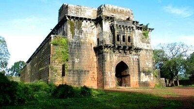 Panhala Fort: Located in Maharashtra, Panhala Fort is the largest fort in the Deccan region. It has a rich history and offers stunning views of the Sahyadri mountains. It was a key strategic fort during the Maratha rule. (Pinterest) Panhala Fort: Located in Maharashtra, Panhala Fort is the largest fort in the Deccan region. It has a rich history and offers stunning views of the Sahyadri mountains. It was a key strategic fort during the Maratha rule. (Pinterest)