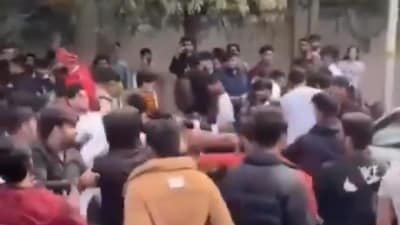 Brawl breaks out outside Amity University Noida, police begin probe (Twitter/@jist_news) Brawl breaks out outside Amity University Noida, police begin probe (Twitter/@jist_news)
