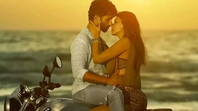 Teri Baaton Mein Aisa Uljha Jiya box office collection day 1: Shahid Kapoor and Kriti Sanon in a still from the film. Teri Baaton Mein Aisa Uljha Jiya box office collection day 1: Shahid Kapoor and Kriti Sanon in a still from the film.