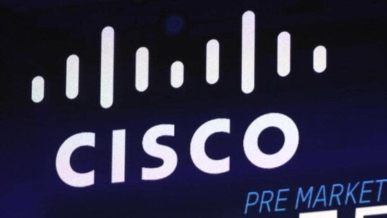 Cisco announces its decision to lay off thousands of employees (AP)