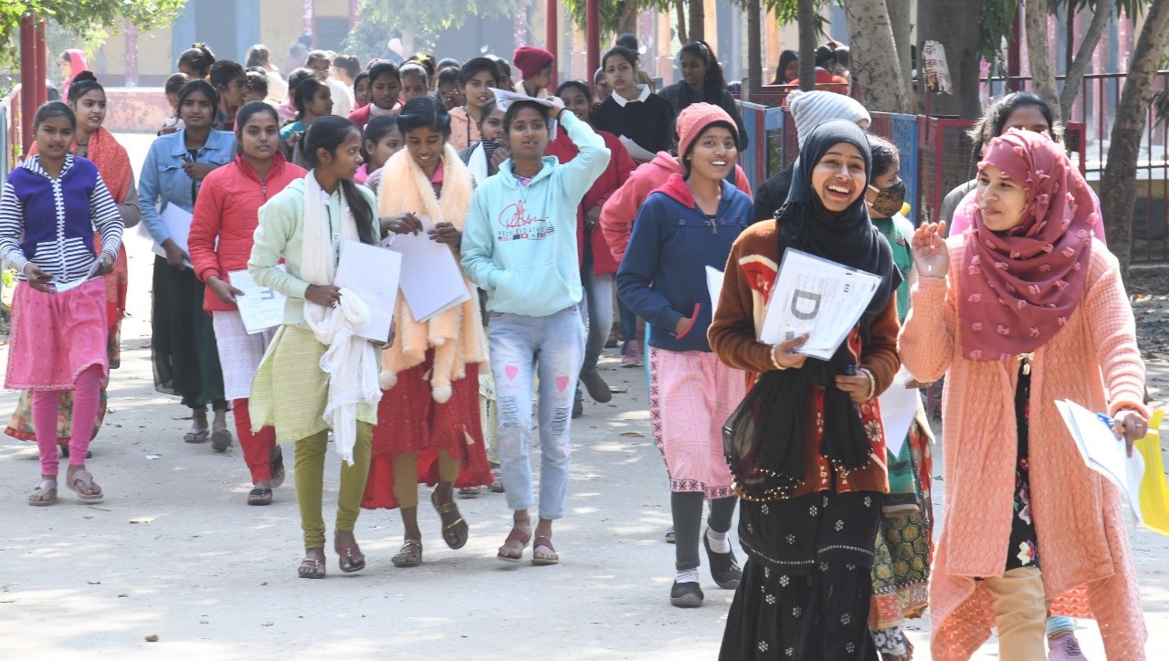 Bihar Board Intermediate Exam 2024: Students coming out of exam centre  (Santosh Kumar )