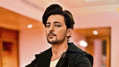 Singer-composer Darshan Raval says he doesn't need to accept all gigs, just to earn money, at this stage of his career. (Photo: Instagram) Singer-composer Darshan Raval says he doesn't need to accept all gigs, just to earn money, at this stage of his career. (Photo: Instagram)