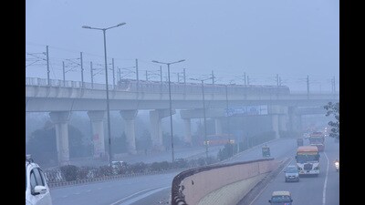Indian cities particularly those in the Indo-Gangetic Plains record high air pollution, several times higher than World Health Organisation’s air quality guideline and higher than India’s national safe standard. (HT photo) Indian cities particularly those in the Indo-Gangetic Plains record high air pollution, several times higher than World Health Organisation’s air quality guideline and higher than India’s national safe standard. (HT photo)