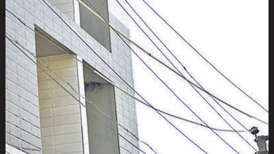 The girl was allegedly electrocuted due to a faulty electrical work in the pool area (HT) The girl was allegedly electrocuted due to a faulty electrical work in the pool area (HT)
