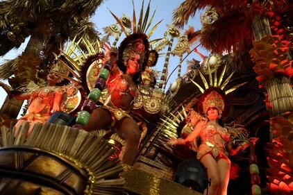 Revellers from Academicos do Tucuruvi school perform during the second night of the Carnival parade at Anhembi Sambadrome in Sao Paulo, Brazil. (REUTERS)