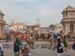 Devotees on way to Ram Janmabhoomi temple in Ayodhya. (FILE PHOTO)