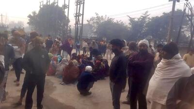 Family members and relatives of the deceased alleged that the incident occurred due to a high-tension overhead cable that passes very close to their house. (HT Photo) Family members and relatives of the deceased alleged that the incident occurred due to a high-tension overhead cable that passes very close to their house. (HT Photo)