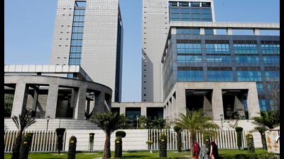 The Greater Noida authority allotted 18.5 acres to RG Luxury Homes in 2010 for the proposed development of 13 residential towers having two and three bedroom apartments. It was to be ready in 2016, but the project got delayed. (Sunil Ghosh/HT Photo) The Greater Noida authority allotted 18.5 acres to RG Luxury Homes in 2010 for the proposed development of 13 residential towers having two and three bedroom apartments. It was to be ready in 2016, but the project got delayed. (Sunil Ghosh/HT Photo)