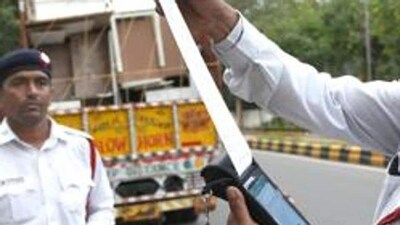 Bengaluru police issue notices to two-wheeler owner with ₹3. 2L pending fines (Arvind Yadav/HT PHOTO) Bengaluru police issue notices to two-wheeler owner with ₹3. 2L pending fines (Arvind Yadav/HT PHOTO)