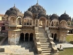 The tomb like structures are called Chhatris. They are made in the memory of ancestors and reflect Vedic art, philosophy, mythology and more.