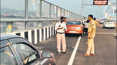 Police fine 1,612 people for “selfie” violations on MTHL Police fine 1,612 people for “selfie” violations on MTHL