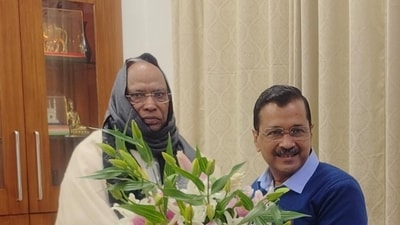 Congress president Mallikarjun Kharge and Delhi chief minister Arvind Kejriwal during a meeting. (File) Congress president Mallikarjun Kharge and Delhi chief minister Arvind Kejriwal during a meeting. (File)