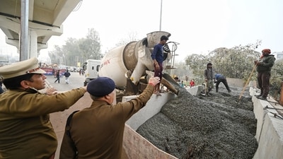 Farmers Protest: Haryana Police and other security officials put cemented barricades as a preventive measure. (Photo by Sanchit Khanna / Hindustan Times) Farmers Protest: Haryana Police and other security officials put cemented barricades as a preventive measure. (Photo by Sanchit Khanna / Hindustan Times)