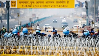 Farmers protest: Delhi Police and Security forces officials preparing security arrangements at Singhu Border Delhi-Haryana Border, ahead of the farmers' call for March to Delhi on Tuesday, February 13, 2024. (Photo by Raj K Raj/ Hindustan Times) Farmers protest: Delhi Police and Security forces officials preparing security arrangements at Singhu Border Delhi-Haryana Border, ahead of the farmers' call for March to Delhi on Tuesday, February 13, 2024. (Photo by Raj K Raj/ Hindustan Times)