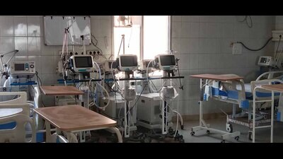 Ventilators lying dysfunctional at district civil hospital in Ludhiana on Tuesday. (HT Photo) Ventilators lying dysfunctional at district civil hospital in Ludhiana on Tuesday. (HT Photo)