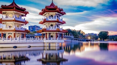 Haven for Ancient Architecture Enthusiasts: For history buffs, Singapore is a must-visit destination. Witnessing the grand historical architecture of the country is an essential part of your tour that should not be missed. (Unsplash) Haven for Ancient Architecture Enthusiasts: For history buffs, Singapore is a must-visit destination. Witnessing the grand historical architecture of the country is an essential part of your tour that should not be missed. (Unsplash)