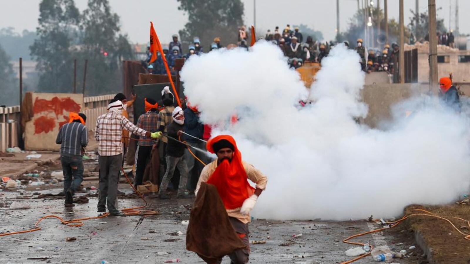 Haryana and Punjab border remains battleground; farmers, police clash - Vimarsana News