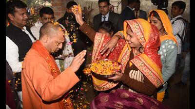 Chief minister Yogi Adityanath blessed newlywed couples at the Samuhik Vivah Samaroh at Rajhi village in Gorakhpur on Wednesday. (Sourced) Chief minister Yogi Adityanath blessed newlywed couples at the Samuhik Vivah Samaroh at Rajhi village in Gorakhpur on Wednesday. (Sourced)