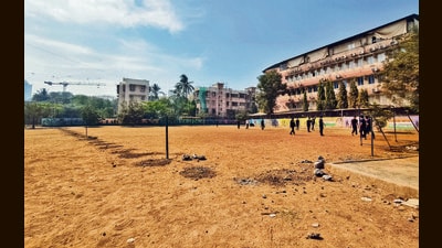 Mumbai, India. Feb 14,2024 - Khadi Gram Udyog tried to install the poles and fence out of a portion of the Worli Sports club ground at Worli in Mumbai. Feb 14,2024. (Photo by Raju Shinde/HT Photo) Mumbai, India. Feb 14,2024 - Khadi Gram Udyog tried to install the poles and fence out of a portion of the Worli Sports club ground at Worli in Mumbai. Feb 14,2024. (Photo by Raju Shinde/HT Photo)