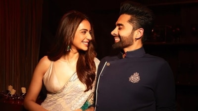 Rakul Preet Singh and Jackky Bhagnani to have eco-friendly wedding in Goa. Rakul Preet Singh and Jackky Bhagnani to have eco-friendly wedding in Goa.