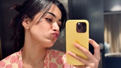 Rashmika Mandanna is currently juggling films in Hindi and Telugu (X) Rashmika Mandanna is currently juggling films in Hindi and Telugu (X)