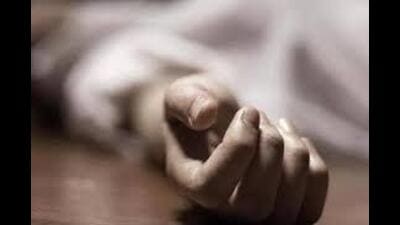 The accused fled the spot leaving his damaged vehicle behind. Meanwhile, the victim was rushed to the local civil hospital where he was declared dead by doctors. (HT)