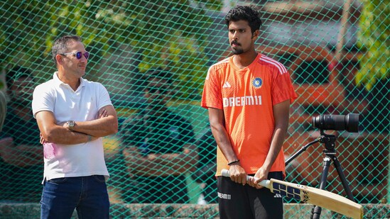 Spin-bowling all-rounder Washington Sundar has a word with chief selector Ajit Agarkar. Sundar could find a place in the squad, particularly if Ravindra Jadeja is deemed unfit for the match.&nbsp;(PTI)