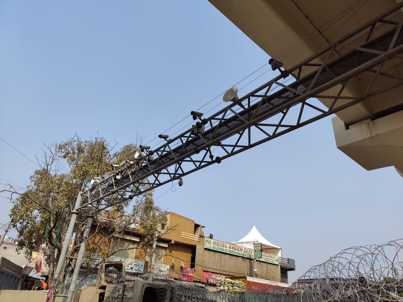 Farmers protest: Security beefed up at Tikri border. (HT Photo/Jignasa Sinha) Farmers protest: Security beefed up at Tikri border. (HT Photo/Jignasa Sinha)