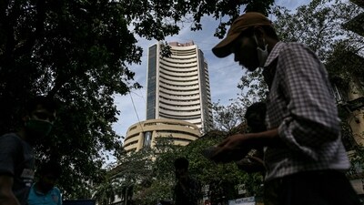 Sensex and Nifty close in green on Thursday (Bloomberg) (Bloomberg) Sensex and Nifty close in green on Thursday (Bloomberg) (Bloomberg)
