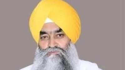 Akal Takht jathedar Giani Raghbir Singh on Thursday directed the Haryana Sikh Gurdwara Management Committee (HSGMC) to evict police and paramilitary personnel from their premises. (HT File) Akal Takht jathedar Giani Raghbir Singh on Thursday directed the Haryana Sikh Gurdwara Management Committee (HSGMC) to evict police and paramilitary personnel from their premises. (HT File)