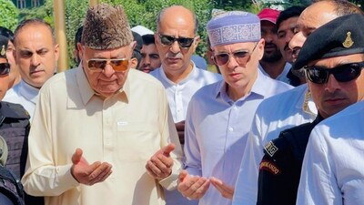 Jammu and Kashmir National Conference chief Farooq Abdullah and party vice-president and son Omar Abdullah. (ANI) Jammu and Kashmir National Conference chief Farooq Abdullah and party vice-president and son Omar Abdullah. (ANI)